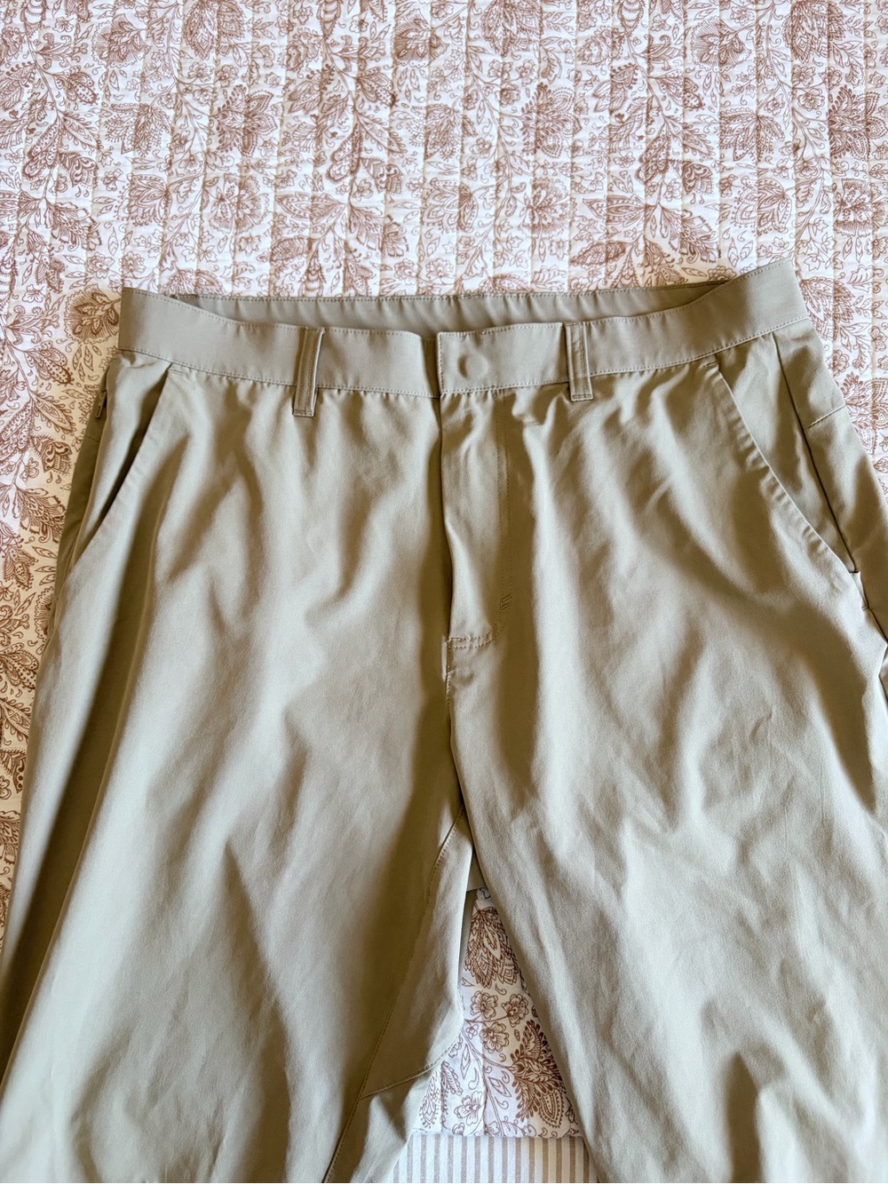 Men’s Fabletics Khaki The Only Pant Slim Fit Golf Pant - 34W/32L